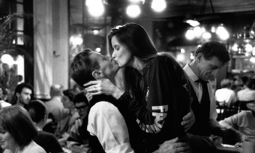 法國人不談戀愛會死！約會先從法式熱吻開始的甜蜜攝影 法國、巴黎、戀愛、攝影、黑白