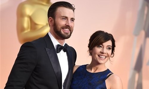 妞快報：迷妹白哭了！克里斯伊凡紅毯勾女不是你想的那樣啦 妞快報、克里斯伊凡、紅毯、美國隊長、奧斯卡