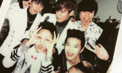 妞快報：SE7EN離開老東家YG GD放合照感傷師兄不要走 妞快報、SE7EN、gd、權志龍、BIGBANG