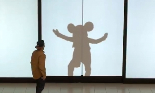 是誰偷偷躲在布幕後面？溫暖人心的迪士尼街頭表演 Disney、shadows、street、disney side、迪士尼、new york、long island、shopping mall