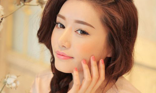 黑眼圈怎麼蓋都蓋不掉？盤點6個易犯的遮瑕錯誤 遮瑕、化妝、美妝、妝容、美容