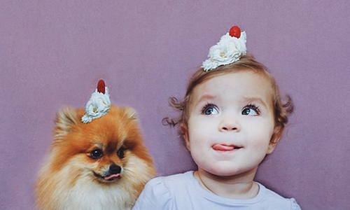 我們是世上最可愛的拍檔！俄羅斯小蘿莉與博美的超萌照 Olga Rudenky、蘿莉、超萌、可愛、拍檔