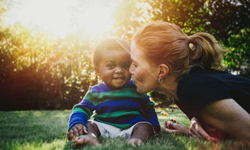 讓你再次相信愛！領養寶寶的天倫之樂 攝影、Kate T. Parker、領養、愛、小孩