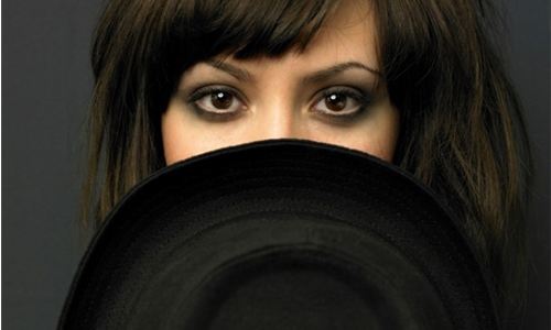 [友站新聞]「熊貓眼」找上門？改善揉眼、卸妝習慣趕走惱人黑眼圈 ibeauty、黑眼圈、形成、壓力、過敏