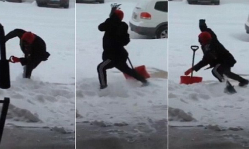 不要再笑他了啦！男子鏟雪一摔成名天下知 shovel snow、guy falling for 9 seconds、鏟雪、滑倒、惡搞、曲棍球、舞廳