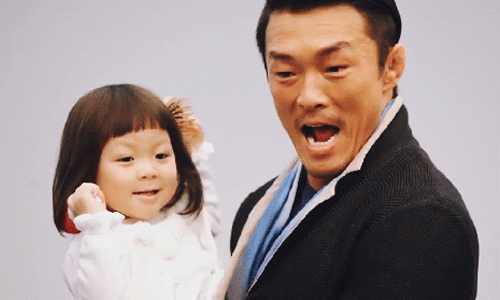 妞快報：連3歲女孩都愛他！GD回應秋小愛告白超有愛 妞快報、秋小愛、秋成勳、矢野志保、tablo、haru、gd、偶像、示愛、超人回來了   