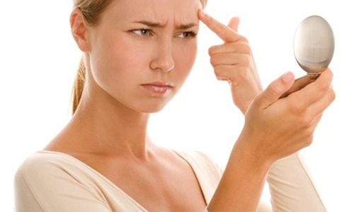 [友站新聞] 每到約會日就爆痘？3個終極的抗痘之旅和「痘花」說再見！ 痘痘、皮脂腺、清潔