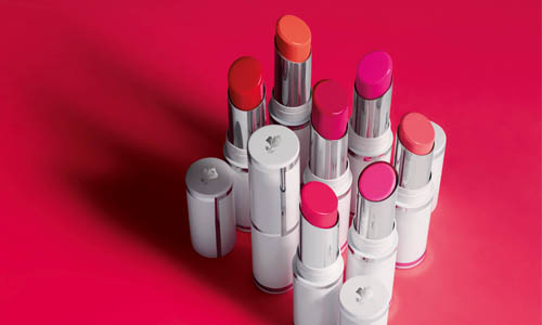 [新聞稿] 史上第一支 護唇糖采唇膏 8小時長效潤澤的奢華享受 全新 愛戀糖采亮唇膏 LANCÔME、8小時長效、巴黎、頂級奢華護唇膏、長效潤澤