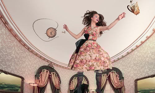 想來場另類版夢遊仙境？讓人百思不解的超現實怪誕攝影集 夢遊仙境、超現實、怪誕、夢幻、奇幻、幻想、攝影集、Caras Lonut、攝影、藝術、創作、飄浮、藝術