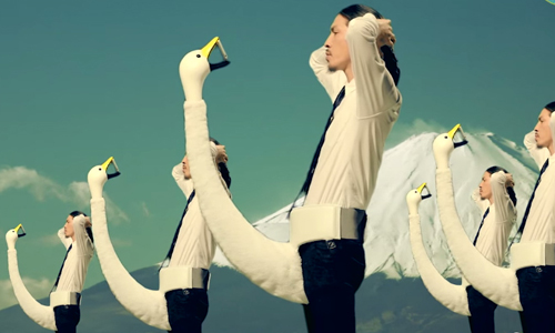 誰能阻止日本人的瘋狂？超有事的行動手機架色色上市 手機、週邊、手機架、手機週邊、日本、Animax、愚人節