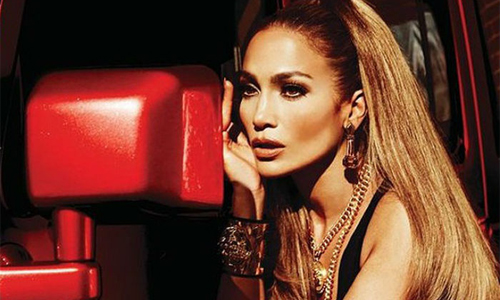 穿上這件瞬間升級宇宙女神！J. Lo新曲壯觀造型驚豔登場 好家在一起、Jennifer Lopez、Feel The Light、美國偶像、Mariel Haenn