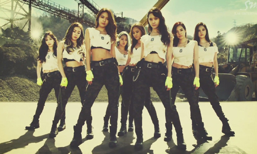 少女時代化身最性感工頭！8人新單曲帥氣rock the工地 少女時代、catchme if you can、工地、性感、小蠻腰