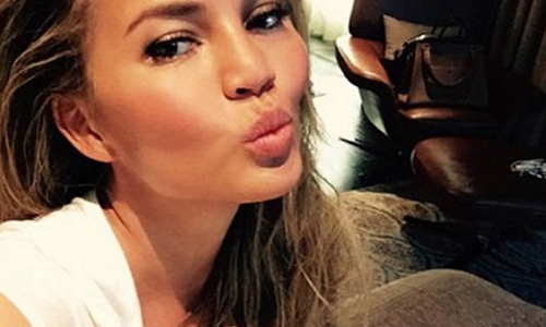 妞快報：女星自信分享肥胖紋！勇敢面對「不完美」獲好評 妞快報、克莉絲汀泰根、約翰傳奇、模特兒、自信