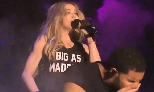 來人啊救人喔！盤點5位招架不了娜姊熱情接吻的人 瑪丹娜、Madonna、德瑞克、Drake、Coachella