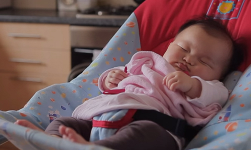 爸媽救星！教你讓寶寶一分鐘內入睡的奇招 寶寶、催眠、助眠、睡覺、小丸子