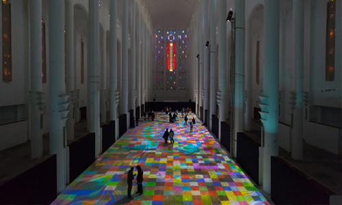 真實世界的炫麗魔毯！藝術大師帶你飛往魔幻教堂 魔毯、藝術、魔幻、美麗、絢麗