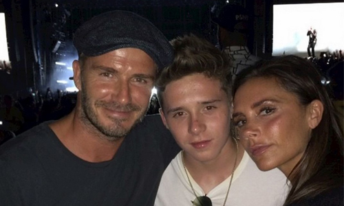 [友站新聞] 布魯克林貝克漢慶祝IG粉絲破百萬　老爸亂入讓他好冏… VOGUE、貝克漢家族、BrooklynBeckham、Victoria Beckham、Harper Beckham