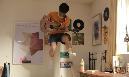 [新聞稿] 陽光活力音樂鬼才盧廣仲擔任「美粒果」全新代言人  拍廣告挑戰體能極限  自創「陽光活力拳」號召粉絲來PK 盧廣仲、美粒果、怪物鬧鐘、App、粉絲