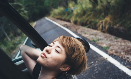 [新聞稿] UNT x H.H先生 甩開「美美」H.H先生勇闖時尚彩妝圈?! 像簽字筆一樣好畫的眼線液筆，讓H.H先生輕鬆成為眼線達人  美美、H.H先生、UNT、超搶眼不斷水眼線液筆、難駕馭