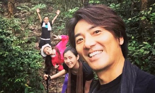 妞快報：女神後面那男人是誰！舒淇與鄭伊健爬山雙約會？ 妞快報、舒淇、鄭伊健、蒙嘉慧、爬山、約會、馮德倫