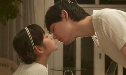 曖昧時不小心情不自禁了？面對交往前就KISS的處理方法是… 交往、曖昧、接吻、KISS、喜歡