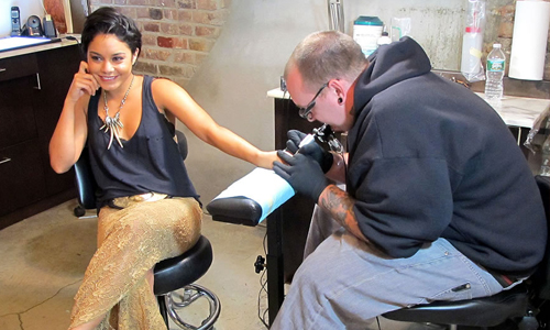 刺青真的會上癮？ 7位「深藏刺青不露」的女星 刺青、tattoo、希拉蕊朵芙、Hilary Duff、維多利亞貝克漢