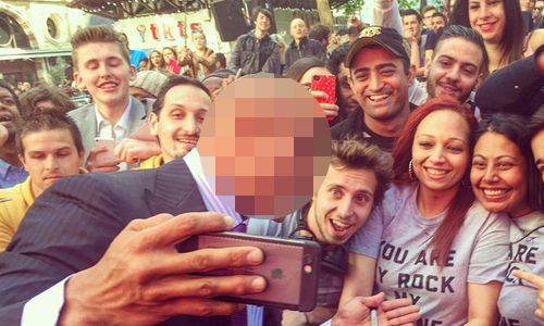 妞快報：「好萊塢自拍王」是誰？3分鐘內105連拍打破金氏世界紀錄 妞快報、好萊塢、自拍、自拍王、金氏世界紀錄