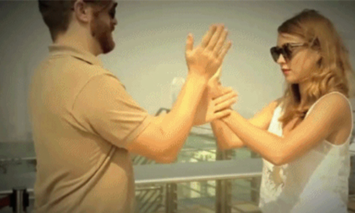 只想無憂無慮跟著音樂起舞　6首小清新女聲的好心情歌單 Russian Red、Joanna Newsom、Anni B Sweet、Frente!、Emily and The Wood、Lucia、清新、好心情、歌單、民謠、歌單