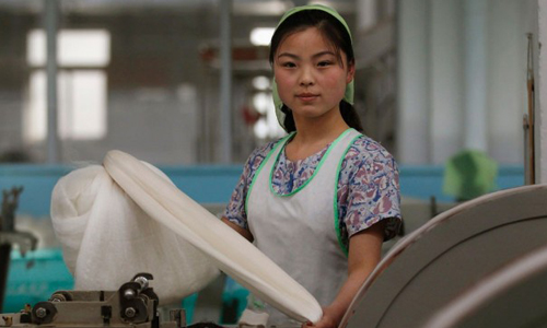 北韓女人真命苦？路透社攝影師帶你看朝鮮女工的堅韌與美麗 北韓、朝鮮、路透社、女工、家庭