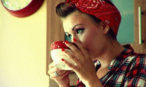 除了刷牙還可以拿來除汗漬！5個你要學會的牙膏小妙用 牙膏、妙用、杯垢、汗漬、髒污、清潔