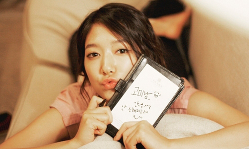 愛自拍的女孩應該選...？超酷Google測驗幫你挑到最合適的手機 手機、型號、安卓、Google、測驗