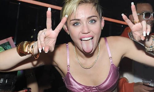 舌苔應該多久清一次？你必須知道的4個舌頭清潔常識 舌頭、舌苔、清潔、口腔、衛生