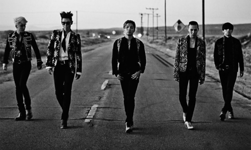 妞快報：BY2曬BIGBANG成員合照  大家的重點竟然放在.... BY2、BIGBANG、勝利、後台、世界巡迴