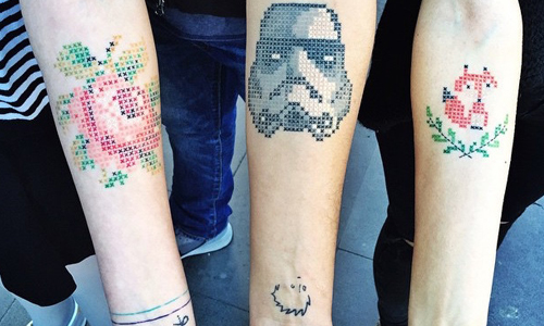 看了很難不心動！從沒見過的十字繡刺青超清新療癒 Eva Krbdk、刺青師、清新、療癒、十字繡