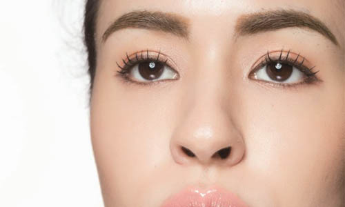 [友站新聞] 打造洋溢著愉悅感的美麗臉龐！盛夏渡假風格彩妝(下) VOCE、健康光澤、異國情調、假期模式