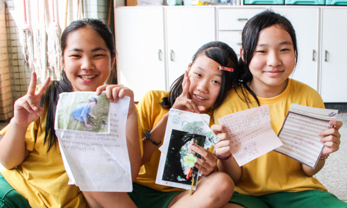 妞專訪：好想再當一次小學生！超好玩的都市偏鄉學生信件交流計畫 翁麗淑、新北市、鷺江國小、偏要愛上你、信、偏鄉、全家、蛇、原住民、編織、小學生、都市