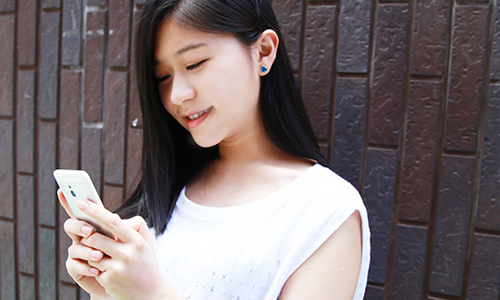 妞特企：男同事不是已婚就是死會…忙碌OL想拓展交友圈就靠它 手機、App、交友軟體、網路交友、上班族