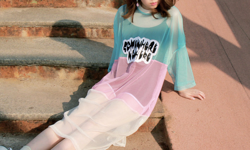 大人氣關鍵！性感與涼感兼具的「透明單品」穿搭術 透明、單品、穿搭、涼感、人氣