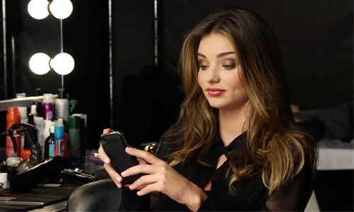 約會還當低頭族那出來幹嘛？最惹人厭的手機使用行為Top 10 手機、智慧型手機、低頭族、講電話、訊息