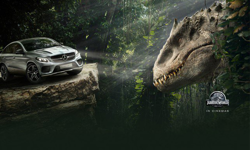 幹嘛做恐龍size的門給牠逃跑用？如果《侏羅紀世界》這樣演... 恐龍、侏羅紀世界、帝王暴龍、水晶遊園車、迅猛龍