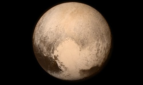 神秘面紗下有純粹美麗的心！NASA捕捉和冥王星相遇的浪漫瞬間 冥王星、星體、行星、矮行星、浪漫、純粹、神秘、太陽系、地球