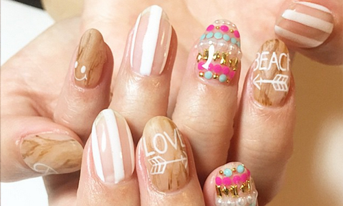 指尖塗這樣超有異國風情！日系民族風「木紋指彩」正夯 木頭、木紋、ウッドネイル、指甲、日本