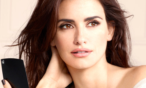 [新聞稿] 底妝NO.1！   全新 蘭蔻水感奇蹟玫瑰水粉餅     獨家玫瑰水面膜保濕科技  補水補光 肌膚聚光透亮一整天    LANCÔME、AURA、聚光、裸肌、保濕、無瑕