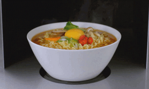 [友站新聞] 泡泡麵完全不用動你手，劃時代泡麵飲水機誕生了？ Pikicast玩翻世界、泡麵飲水機、科技