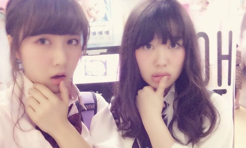 姿勢擺對就能很性感！1個動作滿足3個願望的雜誌風自拍風潮 推特、twitter、hashtag、牙齒痛、サムポーズ