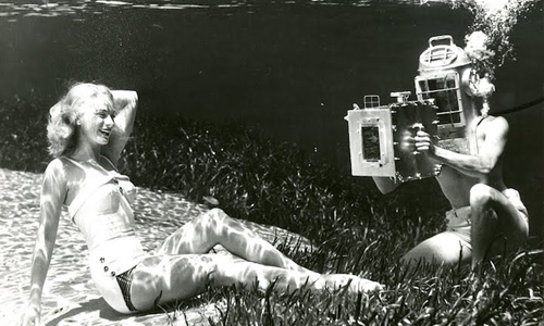 77年前的超現實主義海底攝影作品 帶我們一窺30年代的風華樣貌  Bruce Mozert、海底攝影、水中、30年代、攝影、復古、藝術