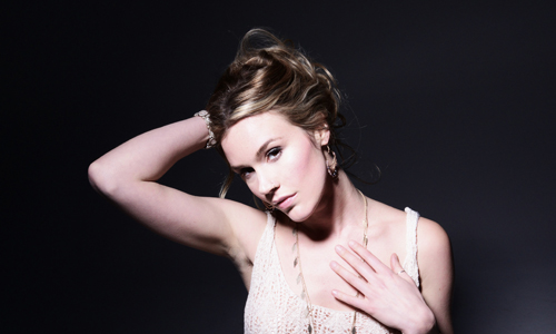 [新聞稿] 療癒系英國靈魂女聲喬絲史東　睽違三年全新力作 超有個性　直言做音樂不為他人只為自己 熱衷公益活動　用音樂撫慰人心 英國、靈魂樂、女歌手、Joss Stone、葛萊美獎