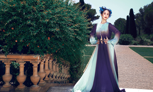 [友站新聞] ELLE 9月號 封面之星 林依晨 當下的幸福   ELLE、林依晨、人妻、電影、作品