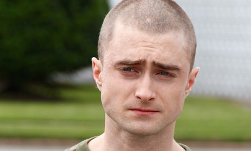 妞快報：哈利波特頂光頭新造型現身 網友：「你又崩壞了嗎？」 哈利波特、尼爾雷德克里夫、Imperium、新片、髮型