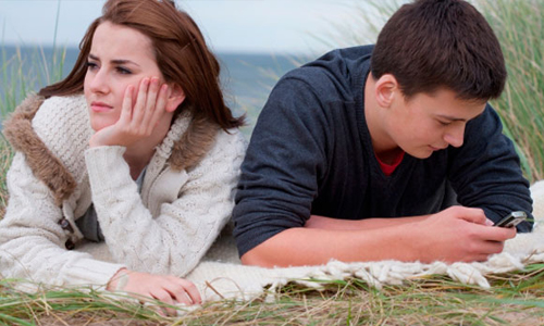 若有以下症狀你就是中了手機的毒！頑皮畫家繪出對這個世代的諷刺 手機、Ajit Johnson、#This_Generation、插圖、諷刺